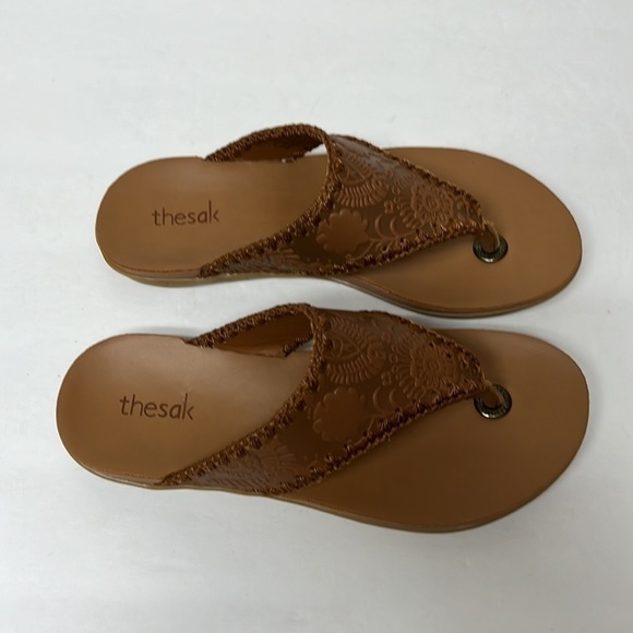 THE Sak Women's Leather Shana Thong Crochet, Flip Flop Sandals. - Picture 5 of 9